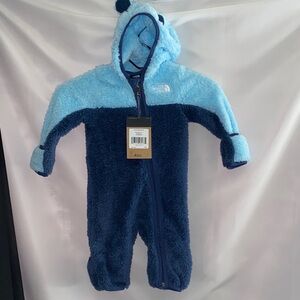 NWT The North Face Light/Dark Blue INFANTS SIZE 3-6 months PLUSH zip up sleeper